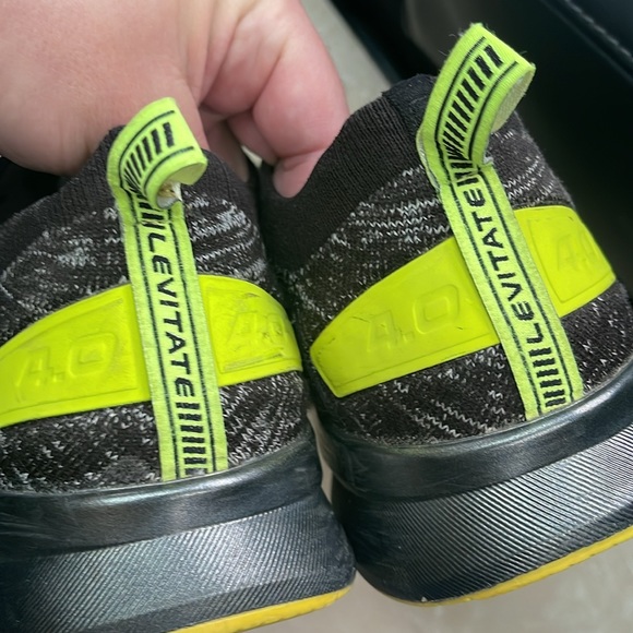 Brooks Levitate Running Shoes - Picture 6 of 7